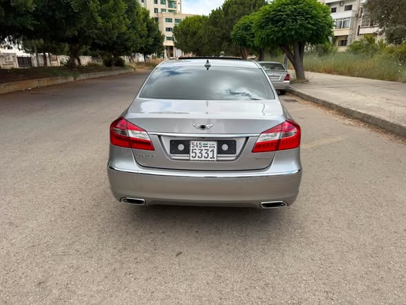 هيونداي جينسس 2012 - صورة 4