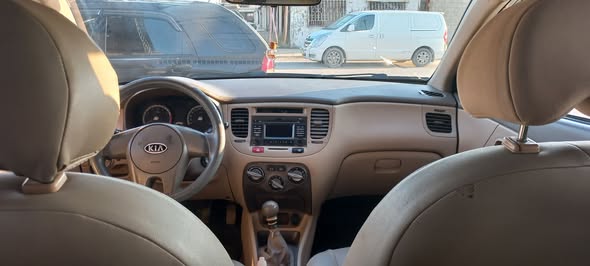 كيا ريو 2010 - صورة 5