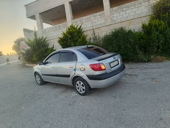 كيا ريو 2005 - صورة 1