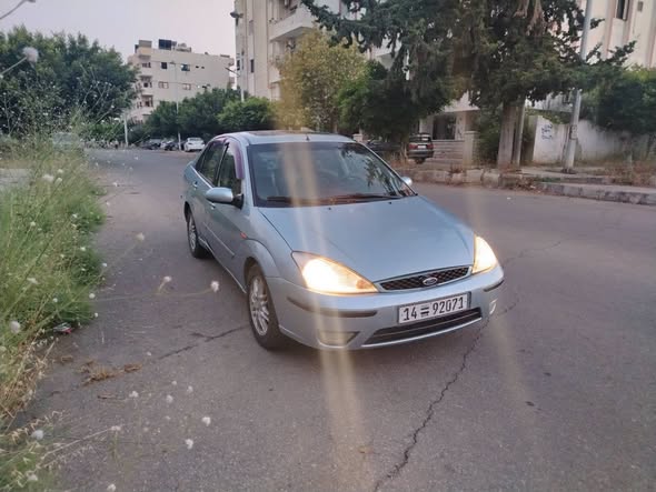 فورد فوكس 2004 - صورة 1