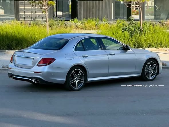 مرسيدس E300 2018 - صورة 4