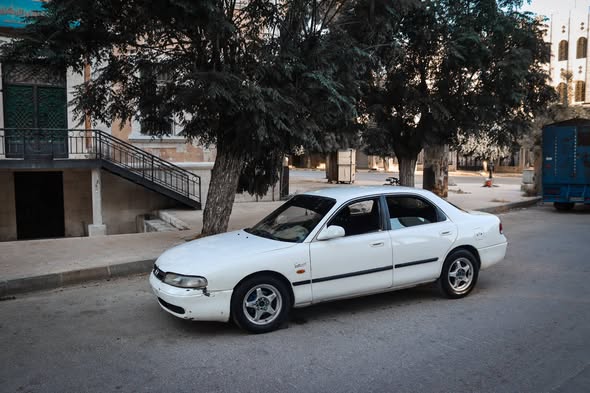 مازدا 626 1995 - صورة 2