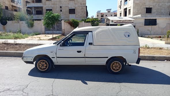 سكودا بيك أب 1995 - صورة 2