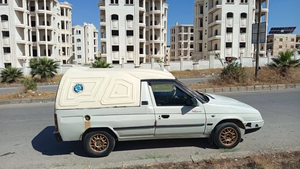 سكودا بيك أب 1995 - صورة 3