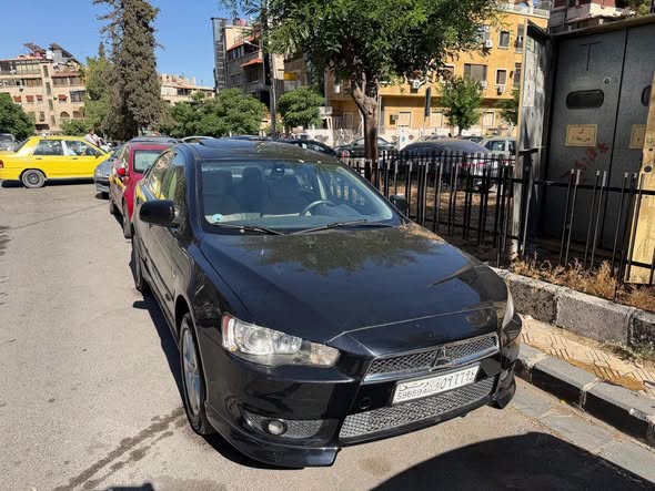 ميتسوبيشي لانسر 2009 - صورة 2