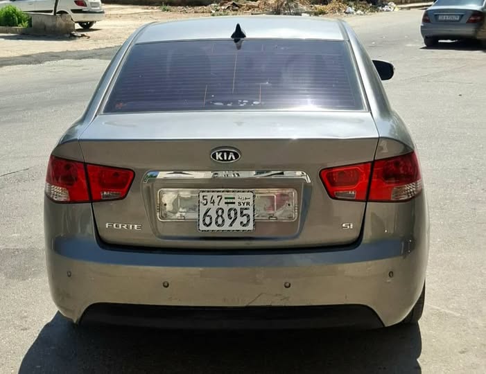 كيا فورتي 2010 - صورة 1