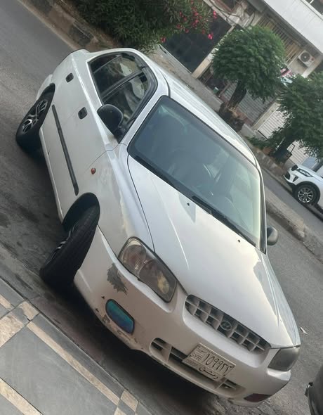 هيونداي اكسنت 2002 - صورة 1