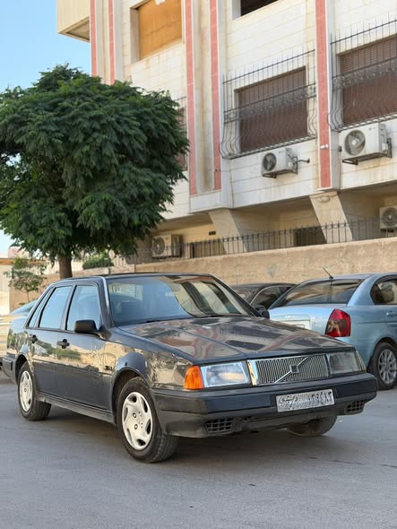 فولفو 460 1993 - صورة 1
