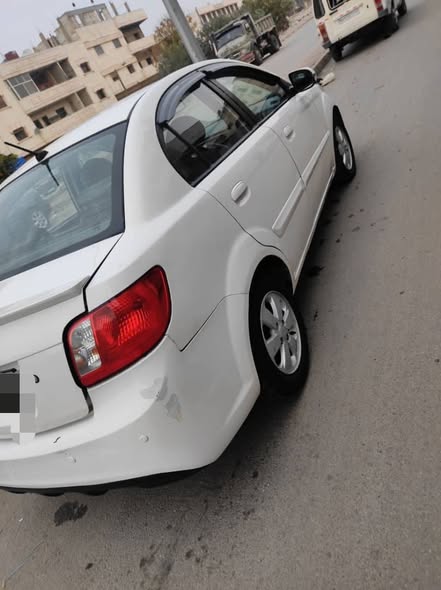 كيا ريو 2011 - صورة 2