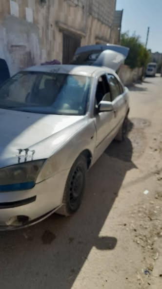 فورد مونديو 2005 - صورة 4