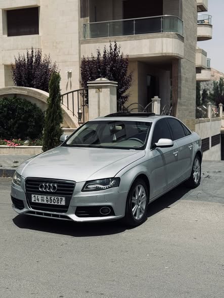 أودي A4 2011 - صورة 2