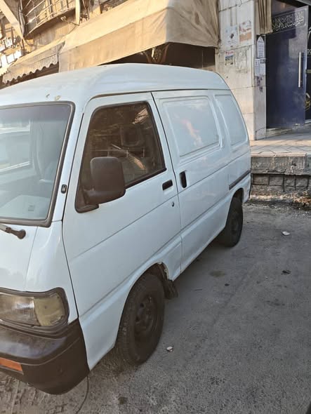 كيا تاونير 2002 - صورة 3
