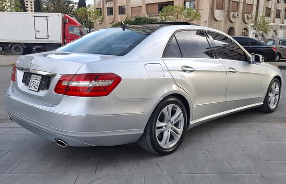 مرسيدس E300 2011 - صورة 4