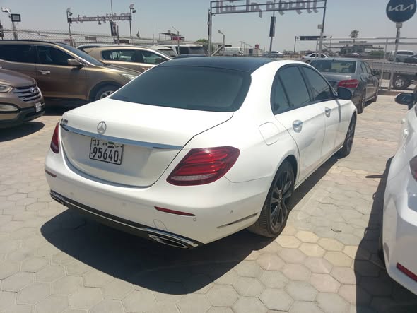 مرسيدس E300 2018 - صورة 3
