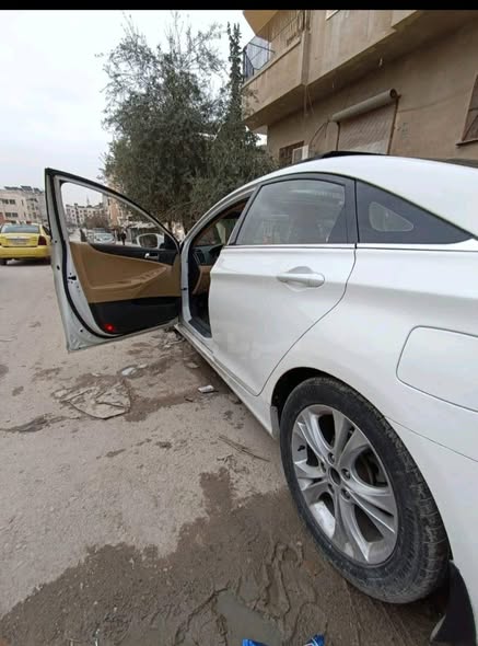 هيونداي سوناتا 2011 - صورة 5