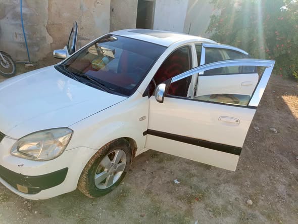 كيا ريو 2009 - صورة 3