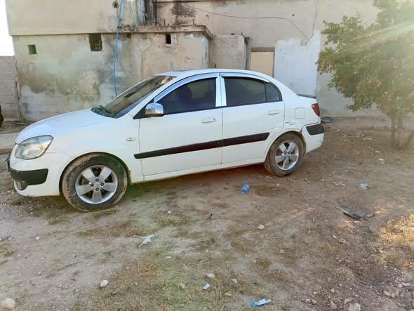 كيا ريو 2009 - صورة 5