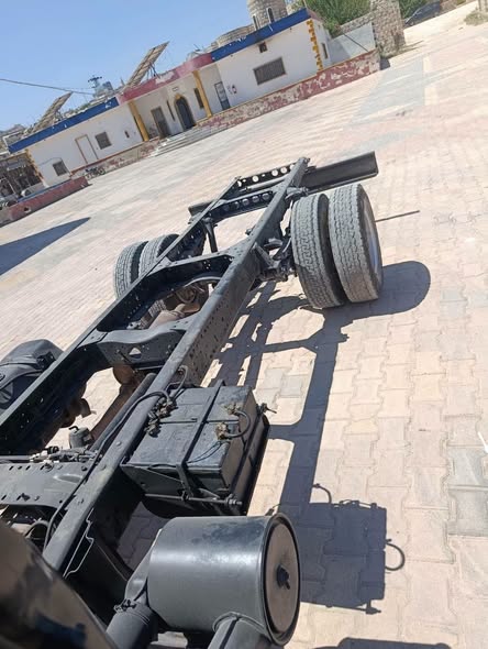 سوزو NPR 2007 - صورة 2
