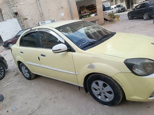 كيا ريو 2011 - صورة 2
