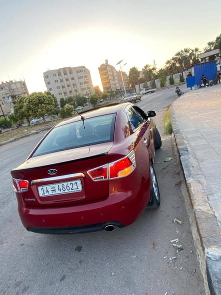 كيا فورتي 2010 - صورة 3