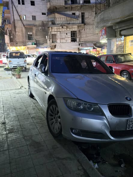 بي إم دبليو 320d 2010 - صورة 3