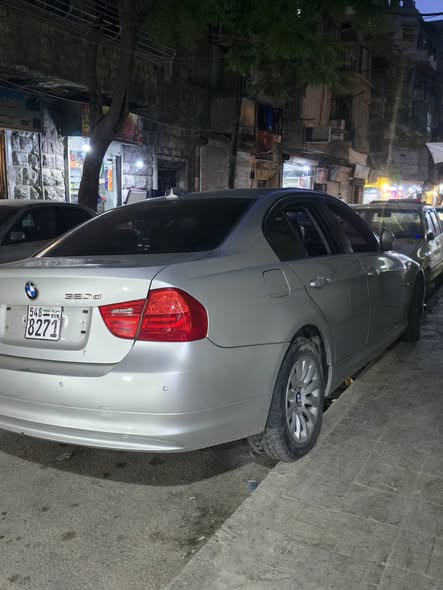 بي إم دبليو 320d 2010 - صورة 4