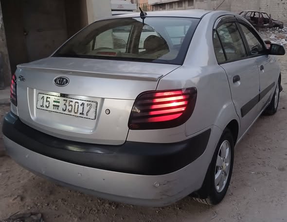 كيا ريو 2009 - صورة 1