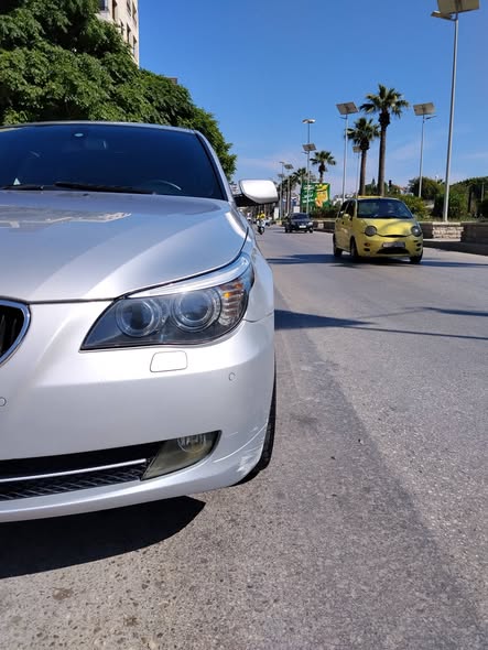 بي إم دبليو 520 2009 - صورة 2