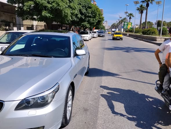 بي إم دبليو 520 2009 - صورة 4