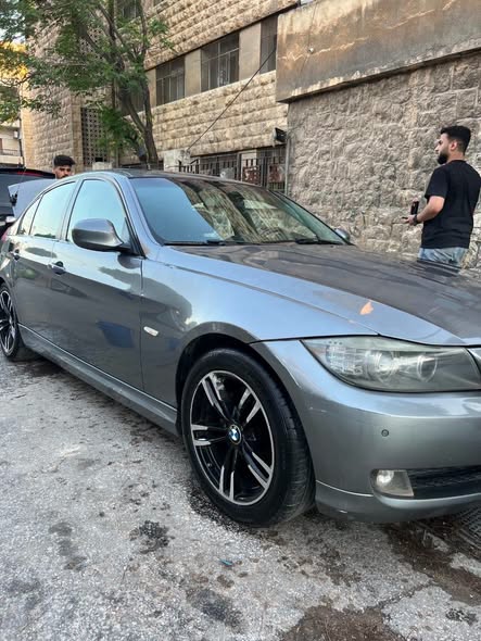 بي إم دبليو 320d 2010 - صورة 4