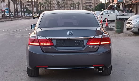 هوندا أكورد 2014 - صورة 2