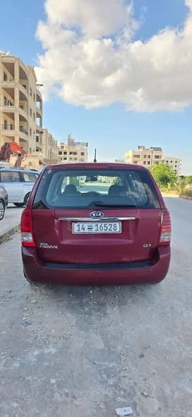كيا كرنفال 2011 - صورة 2