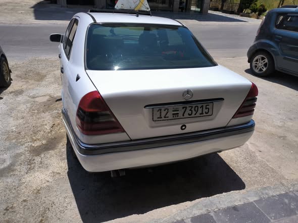 مرسيدس 220 1995 - صورة 1