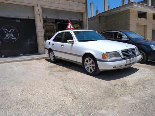 مرسيدس 220 1995 - صورة 2