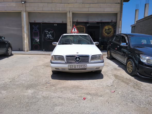مرسيدس 220 1995 - صورة 4