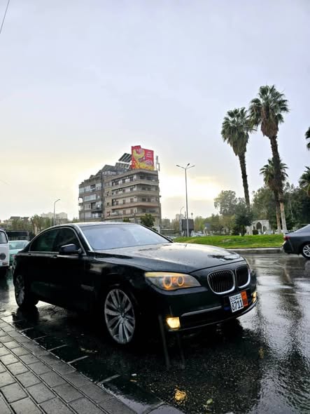 بي إم دبليو 740Li 2012 - صورة 2