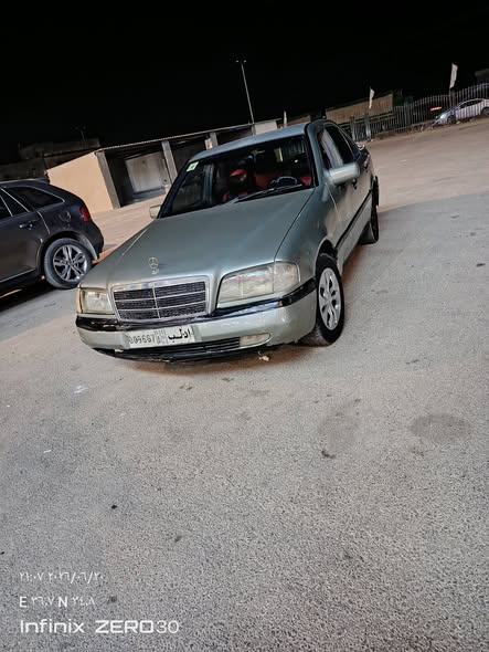 مرسيدس 220 2001 - صورة 1