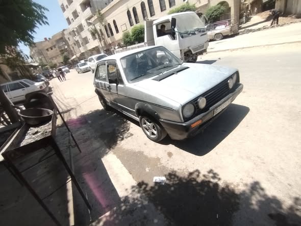 فولكس فاجن جولف 1976 - صورة 4