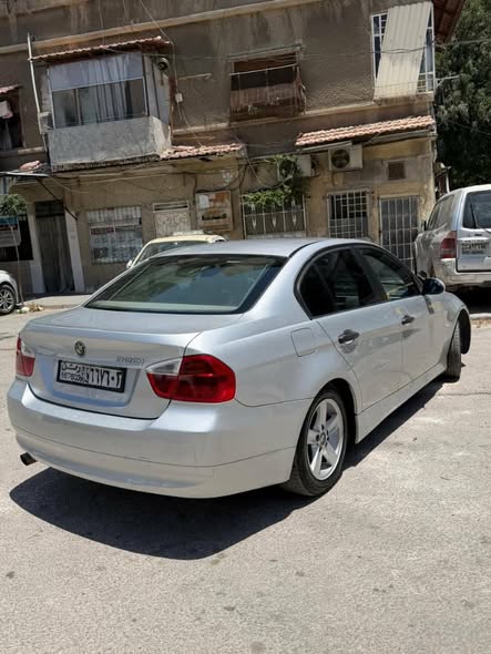 بي ام دبليو ٣٢٠ 2006 - صورة 3