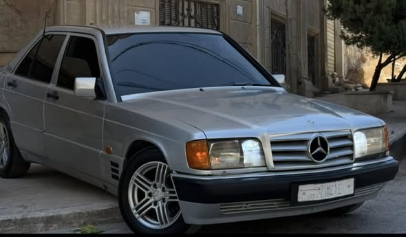 مرسيدس 190 1990 - صورة 2