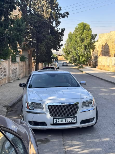 كلايسلر 300C 2012 - صورة 3