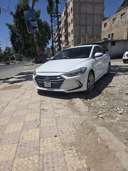 هيونداي افانتي 2017 - صورة 1