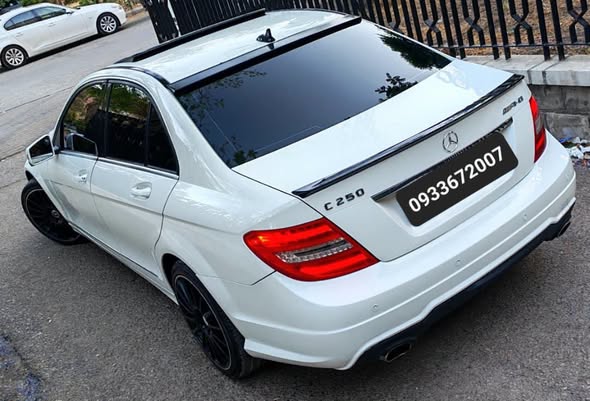 مرسيدس C250 2012 - صورة 2
