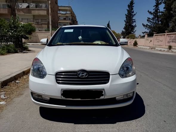 هيونداي فيرنا 2011 - صورة 1