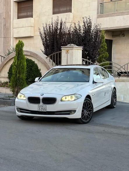 بي إم دبليو 523i 2013 - صورة 2