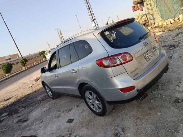 هيونداي سنتافيه 2011 - صورة 4