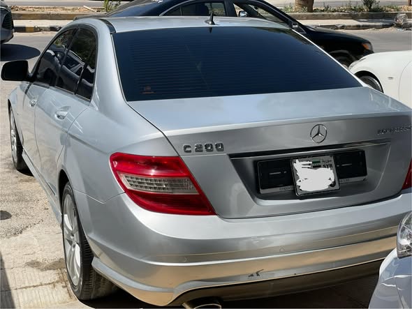 مرسيدس C200 2010 - صورة 3