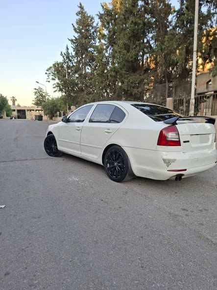 سكودا أوكتافيا 2006 - صورة 2