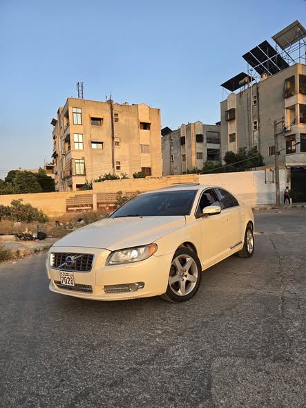 فولفو S80 2010 - صورة 1