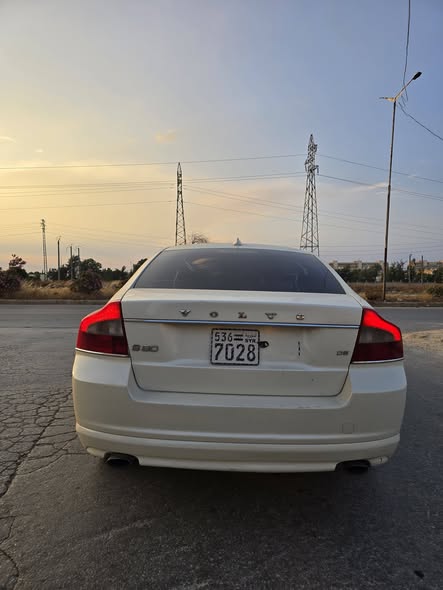 فولفو S80 2010 - صورة 4